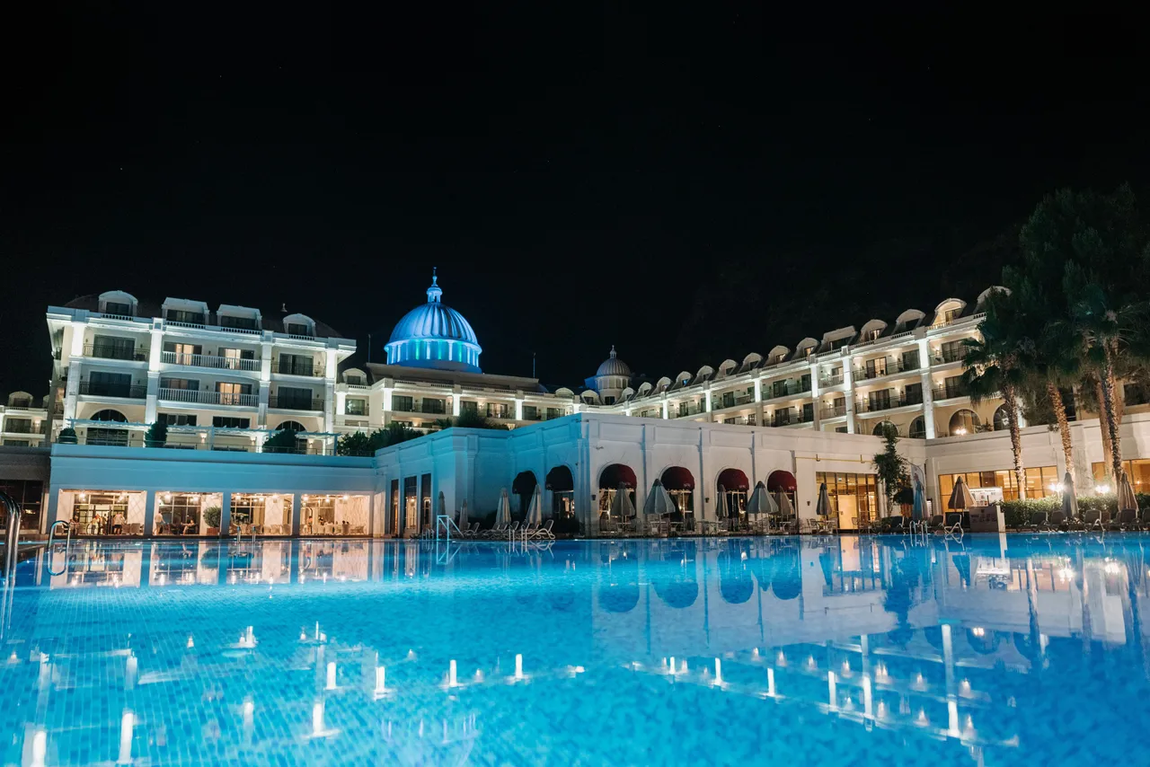 All-inclusive with pool